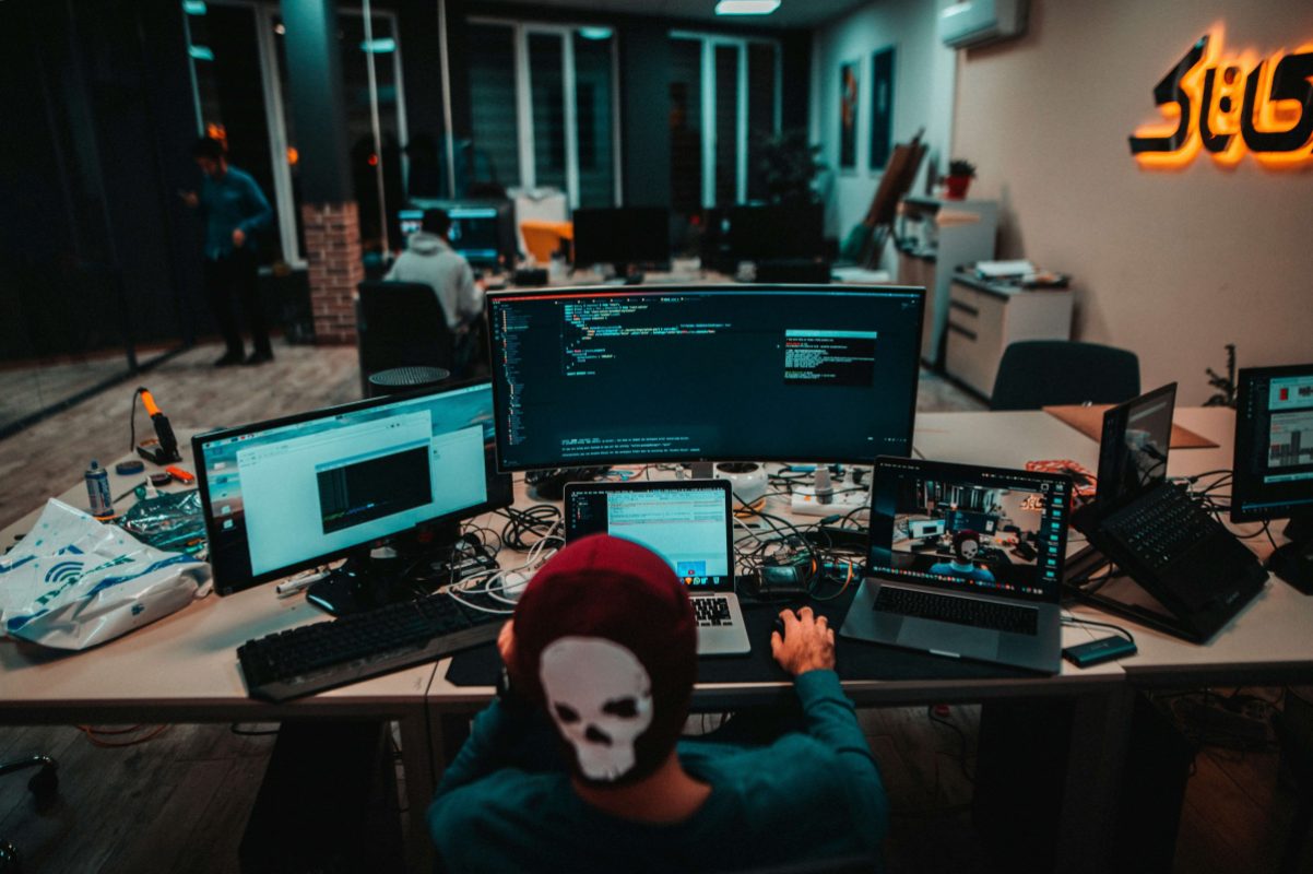 >_ Terrorun yeni komanda sətri